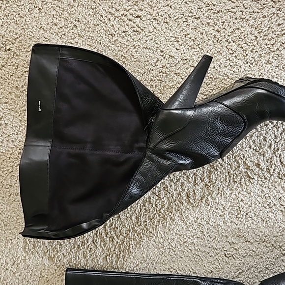 EUC Size 9 Black Aldo Leather Upper boots - Picture 8 of 10